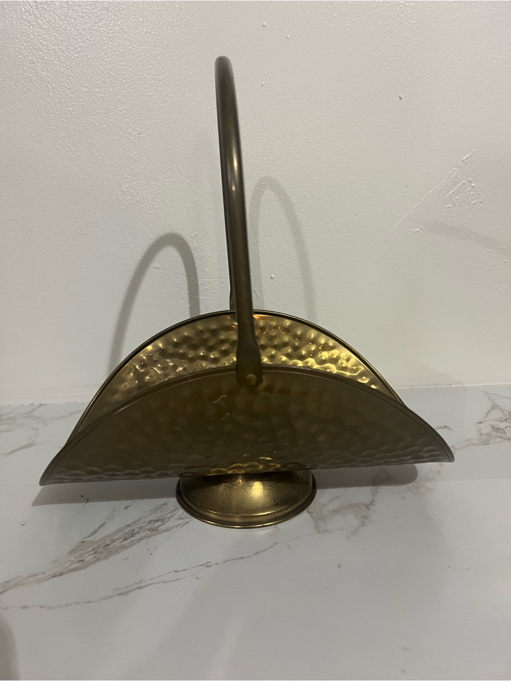 Brass-Tone Hammered Metal Badket, Towel Holder with Handle